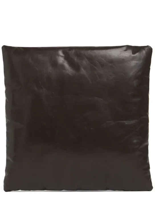 Bottega Veneta   Pillow leather clutch 