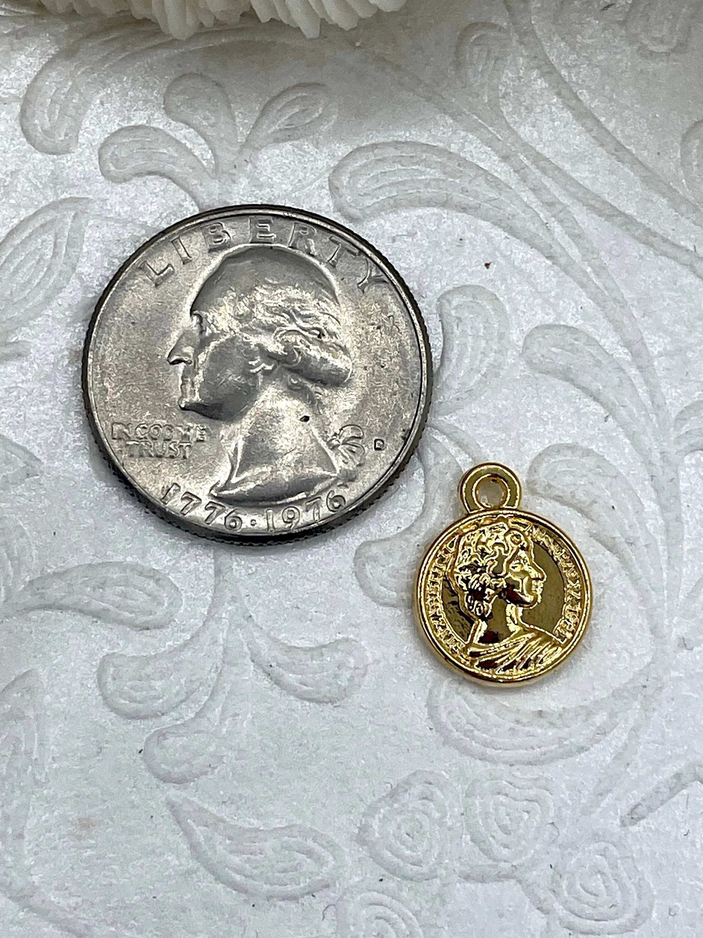 High Quality Brass Charm, Gold Coin Disc Pendant, Small Queen Charm, Embossment Brass Pendant, 12mm round, Fast Ship