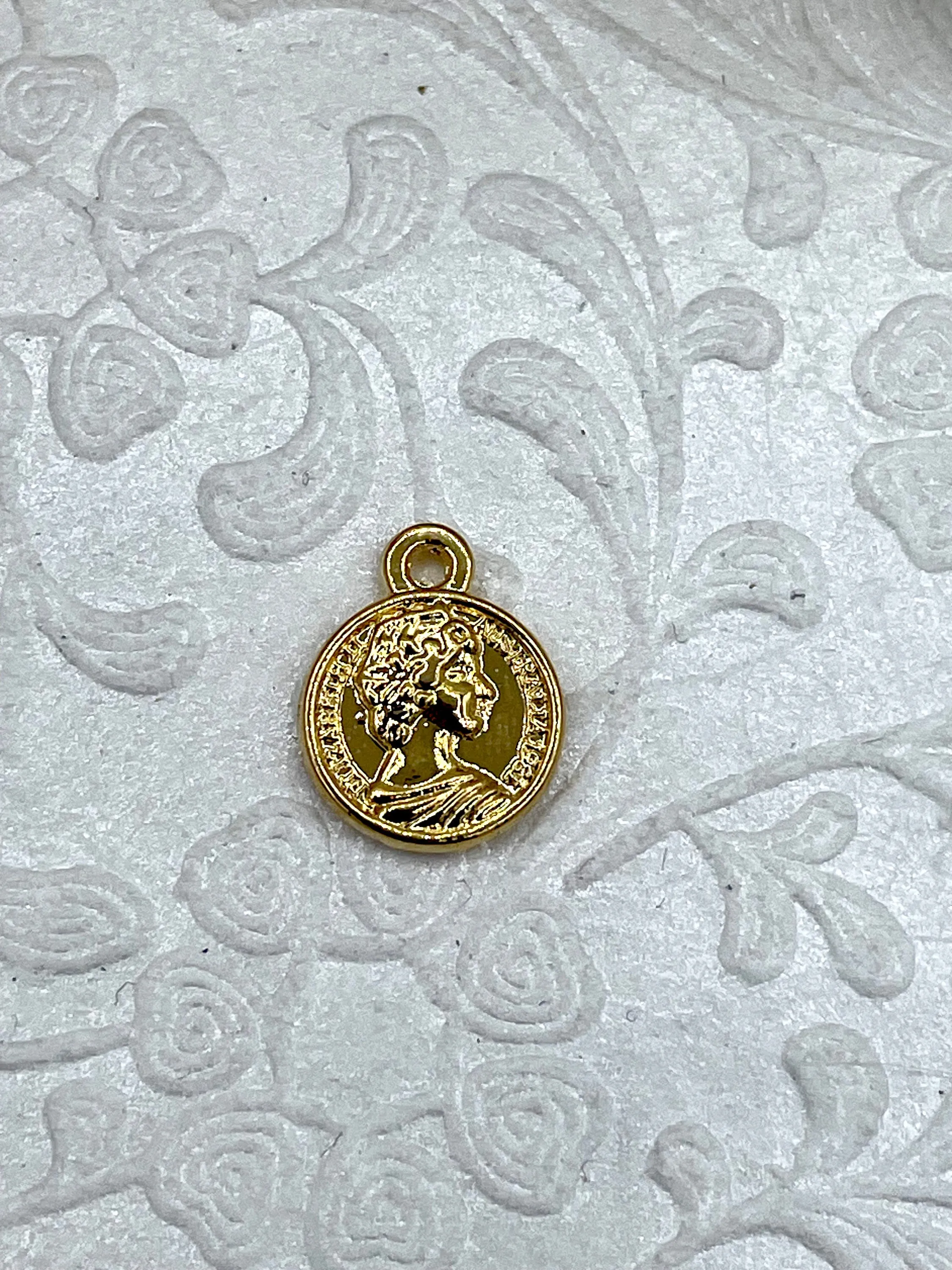 High Quality Brass Charm, Gold Coin Disc Pendant, Small Queen Charm, Embossment Brass Pendant, 12mm round, Fast Ship