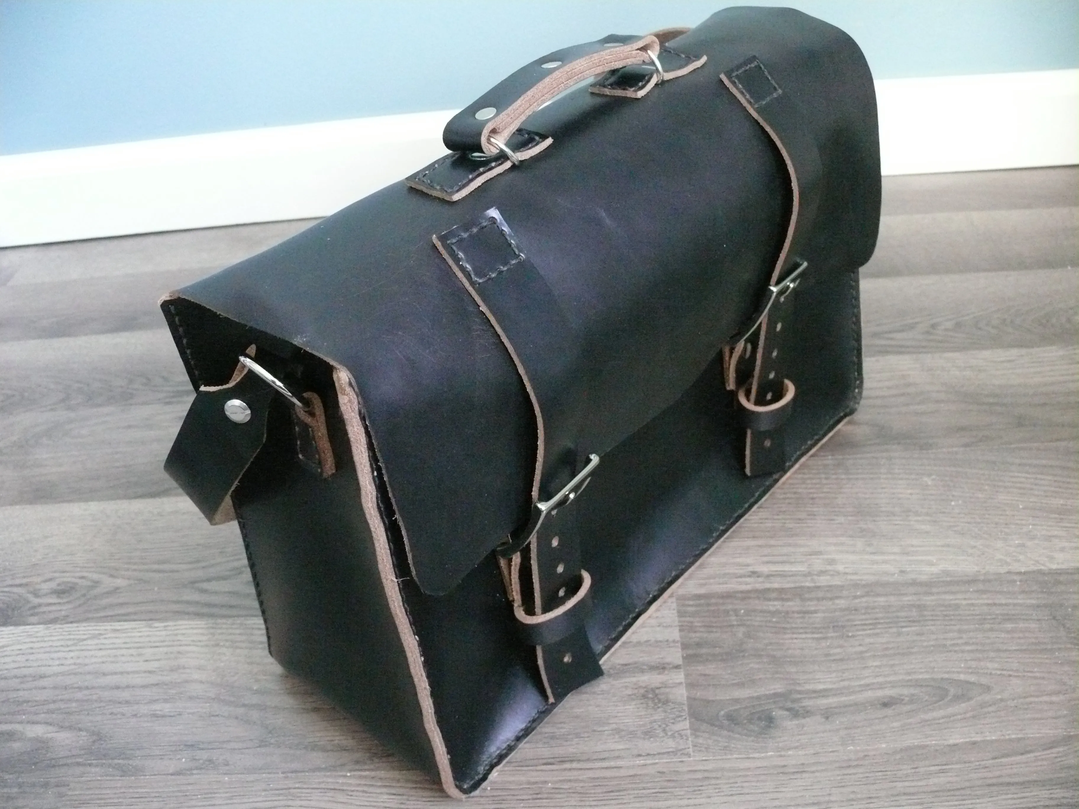 Horween Leather Bag, Messenger Bag, Leather Gift for Him, Handmade Handstitched Bag