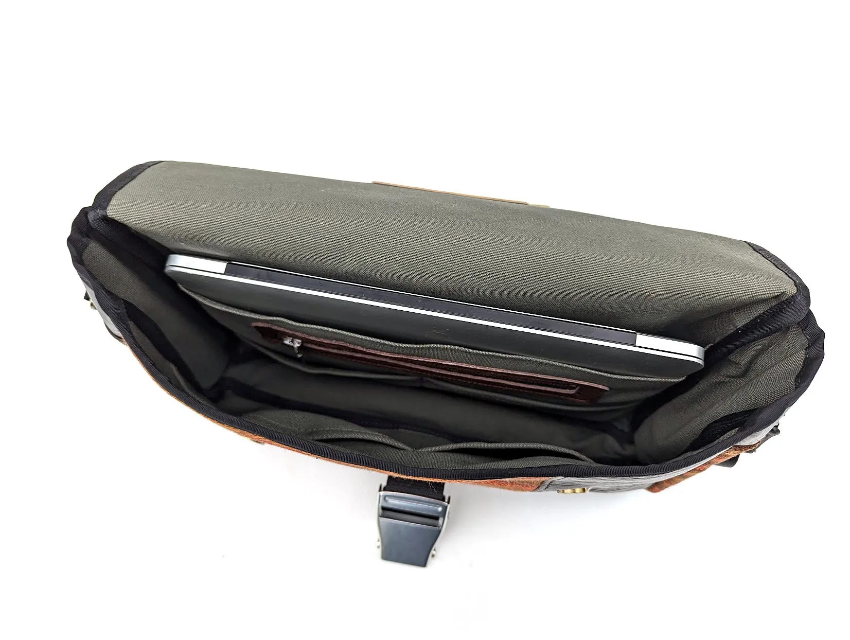 Mariclaro YYZ Laptop Bag - Piper PA 31-350 Airpac Airlines