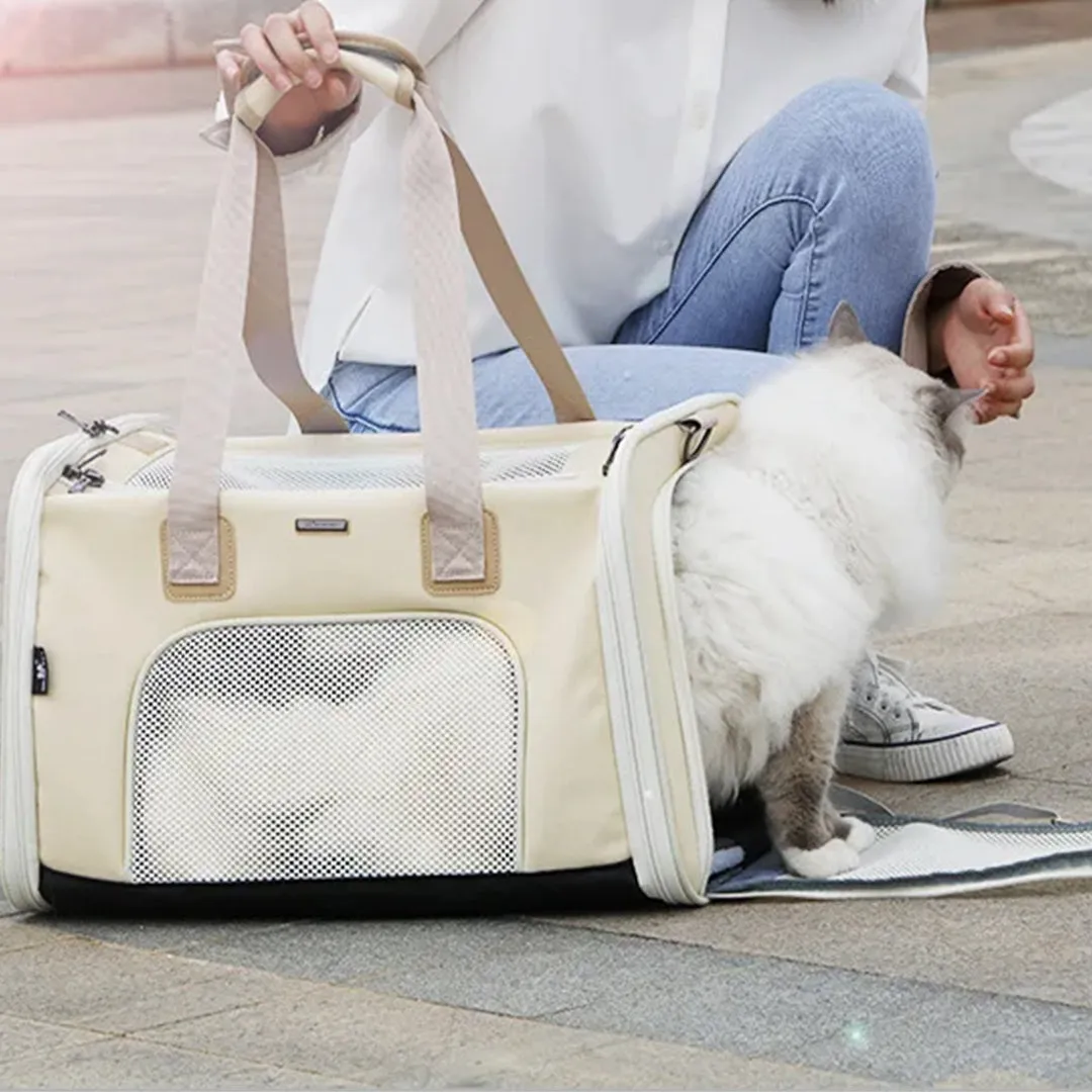 PetAffairs Deluxe Relaxation Pet Bag